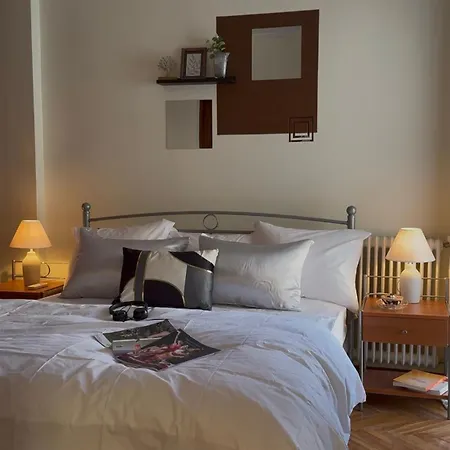 Апартаменты The Luxurious House Sea Front - *