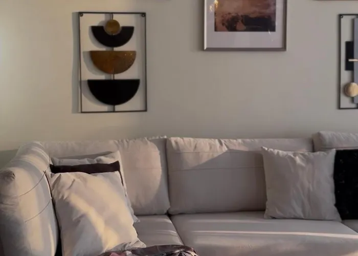 The Luxurious House Sea Front - *