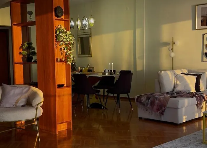 Daire The Luxurious House Sea Front -