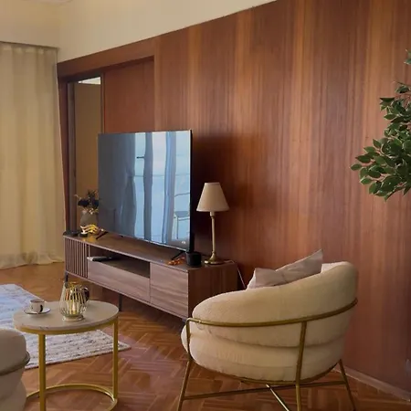 The Luxurious House Sea Front -